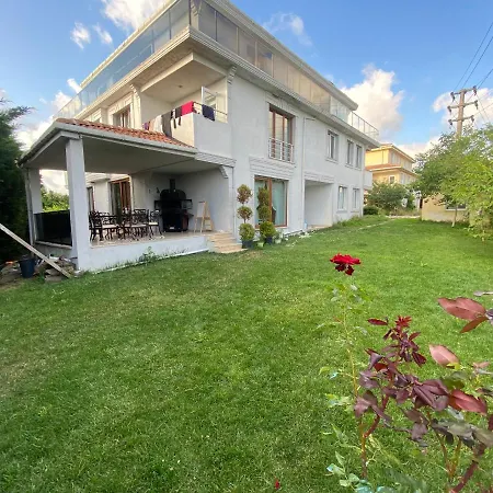 Wonderful Airport 5 Minutes Guest house Arnavutkoy